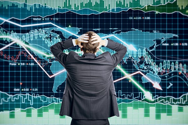 Examining the Impact of Economic Crises on Forex Markets