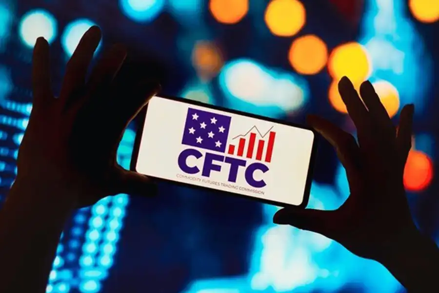 برای رسیدن به گزارش‌های COT، ابتدا باید به وب‌سایت کمیسیون تجارت آمریکا و CFTC بروید.